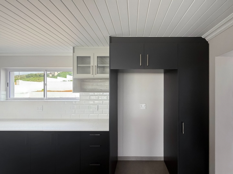 4 Bedroom Property for Sale in Da Gama Bay Western Cape